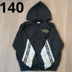 フード付き黒ジャケット 140 パーカー　アウター