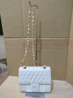 ミ*)様 ハナエモリ ホワイト キルティング ショルダーバッグ