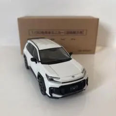 トヨタ 新型rav4 ハイブリッド カラーサンプル プラチナホワイトパール