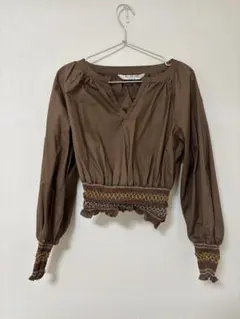 クロップドシャツ