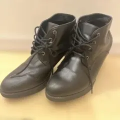黒 レースアップブーツ