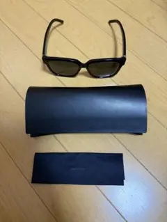 SAINT LAURENT ブラック サングラス ケース付き - メルカリ