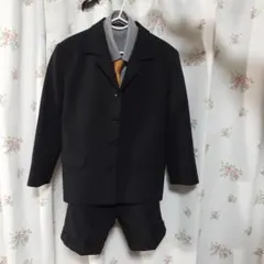卒園式❗入学式❗　110サイズスーツ　シャツとネクタイ付き