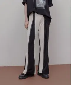 定価17380円ジッパー付きフレアパンツ