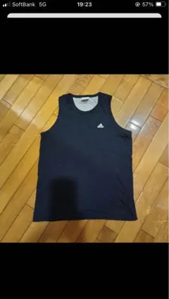 adidasタンクトップ