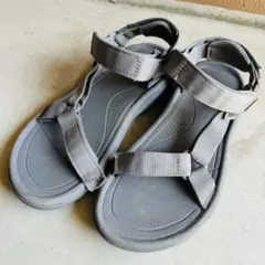 Teva テバ ハリケーン スポーツサンダル グレーのサムネイル