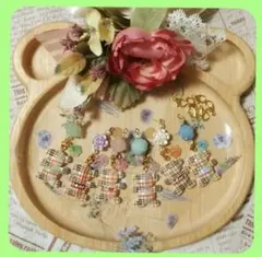 チェック柄くまさんのチャーム　６個セット