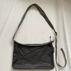 モンベル　U.L.MONO ショルダー M ダークグリーン