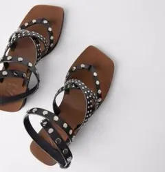 新品☆ZARA ザラ スタッズ付きレザーサンダル black