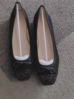 Odette e Odile ブラックフラットシューズ 23