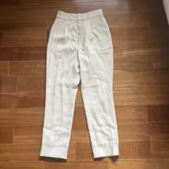 ꙳✧極美品꙳✧Apuweiser-richeスラックス　オフホワイトXS