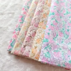 リバティ生地　ハギレ　アシュテッド