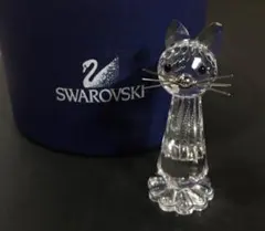 フィギュリン 置物