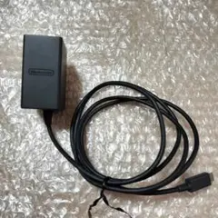 美品　任天堂スイッチ充電アダプター　黒Black 動作確認品 ACアダプタ純正品