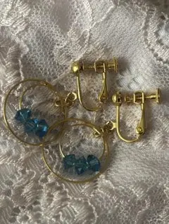 [新品]ゴールド フープイヤリング 青いビーズ