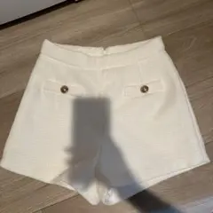 RANDY ホワイト ツイード ショートパンツ - メルカリ