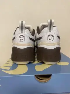 トラヴィススコット スニーカー