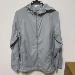 トップバリュー　グレーパーカー　薄手　撥水