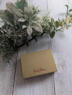 Kesalan Patharan コンシーラーパレットのサムネイル