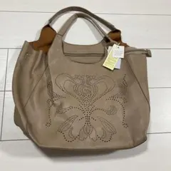 Monte Rossoパンチングデザイン ショルダーバッグ カーキ - メルカリ