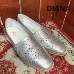 DIANA スリッポン　ローファー　フラットシューズ　スタッズ　シルバー　22