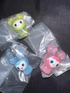 TWICE ラブリー　モモ　ナヨン　ジョンヨン　3個セット　めじるしアクセサリー