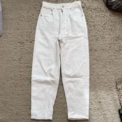 GU ハイウエストマムジーンズ ホワイト S デニム テーパード ジーユー 白