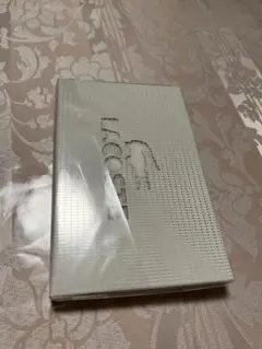 【新品箱入り】ラコステ　ハンカチ　ホワイト