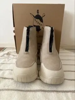 1/4まで【年始最終値下げ】SHAKA ベージュ フロントジップブーツ