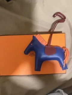 正規品！超美品！エルメス　HERMES ロデオチャーム MMのサムネイル