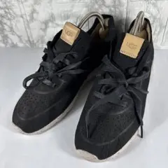美品★UGG スニーカー 25cm ブラック アグのサムネイル