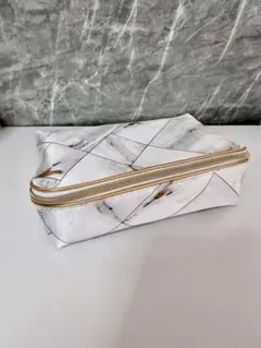 新品★ESTEE LAUDER ノベルティ ポーチ