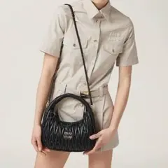 miumiu ショルダーバッグ
