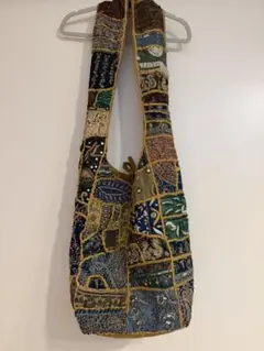 刺繍ショルダーバック