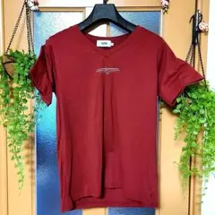 ✨最終価格♪レッド Vネック Tシャツ ✨AZUL BY MOUSSY・Mサイズ