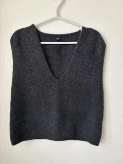 ユニクロ ベスト DスフレヤーンVネックベスト チャコールグレー