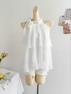 新品未使用　ホワイト フリルノースリーブトップス