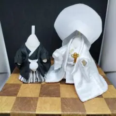 ミニチュアドール服　（うさぎ）　ハンドメイド　白無垢　綿帽子　羽織袴