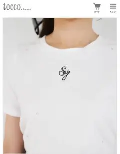 tocco リボン付きストーン＆パール装飾ロゴ刺繍入りＴシャツのサムネイル