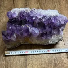 天然アメジストクラスター 1209g 大粒結晶 晶洞 瑪瑙層 - メルカリ