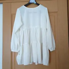 アイボリー ティアードデザイン 長袖チュニック