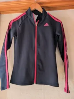 Item thumbnail for item 9852b3b0-cb31-4473-8cc7-f8c6a437dd5a