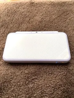 Newニンテンドー2DS LL ホワイト×ラベンダー　ジャンク　ソフト付き