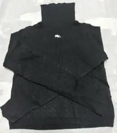 NICE CLAUP ブラック刺繍ロゴ　ニットセーター