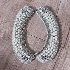 装飾的なパールつけ襟