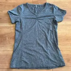 グレー Vネック 短袖Tシャツ