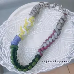 【現品】パラコード ハンドストラップ カラフル 黒 ハンドメイド