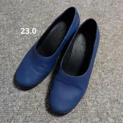 CAMPER カンペール ヒールパンプス ラウンドトゥ ネイビー 38のサムネイル