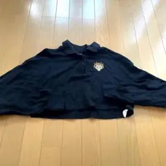 ベルシュカ　Bershka クロップド丈　ポロシャツ　ワッペンのサムネイル