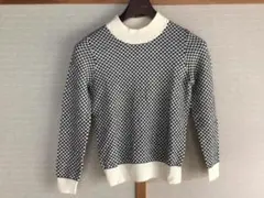 黒と白のダイヤモンドパターン長袖ニット